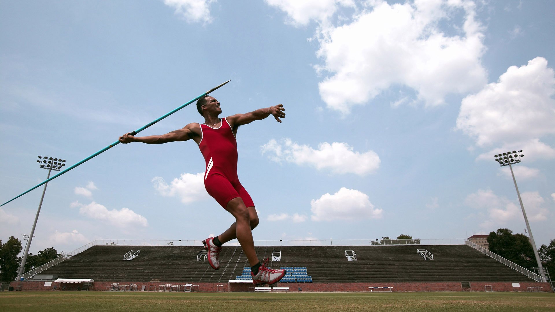 施瓦茨中段发力 展现后程能力，施瓦茨集团