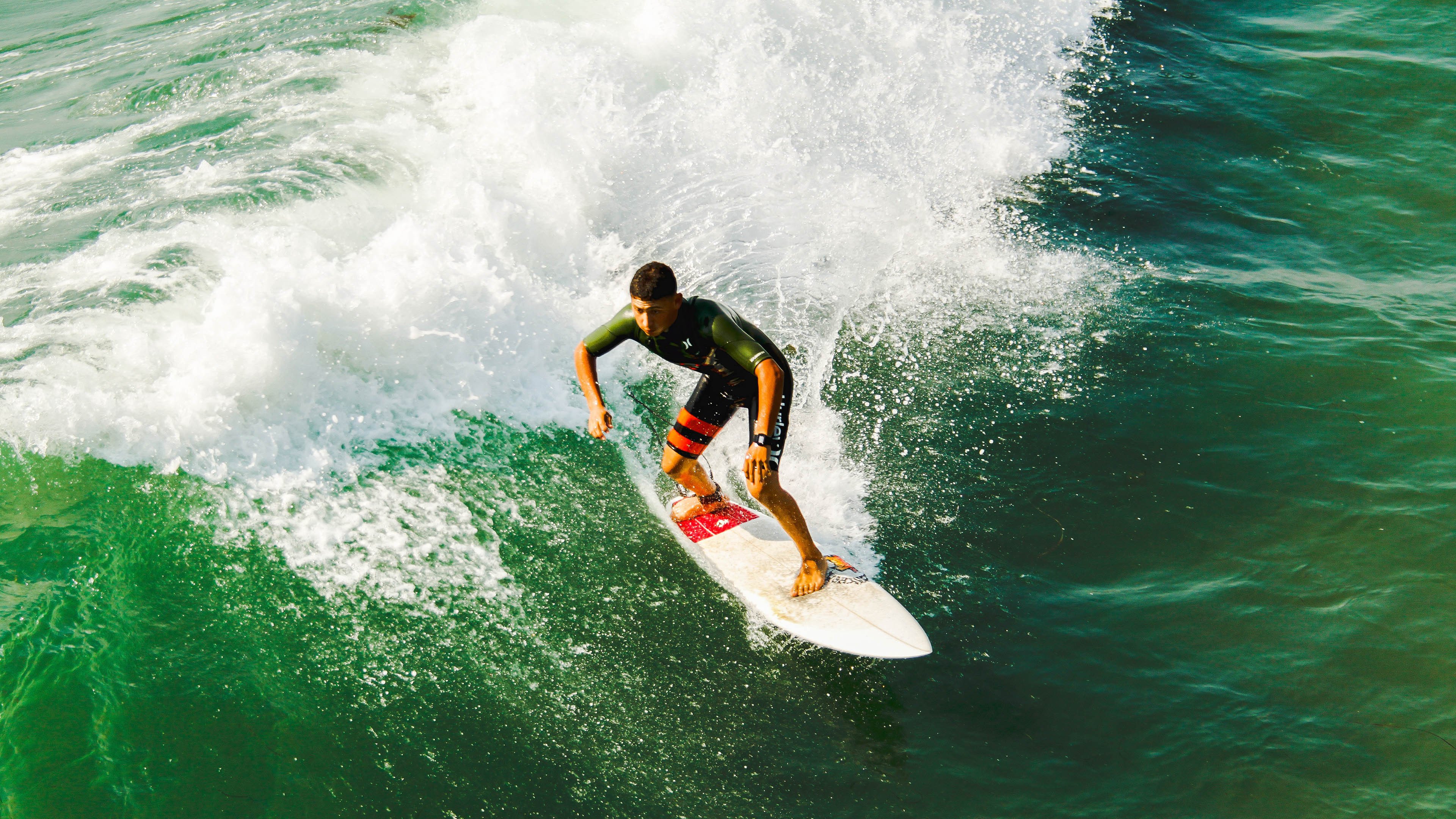 中国足球国家队积极探索新型战术打法，中国足球战术风格